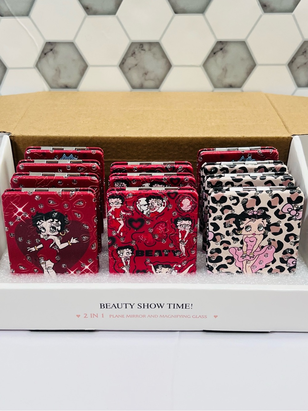 Betty Character Compact Cosmetic Mirror
